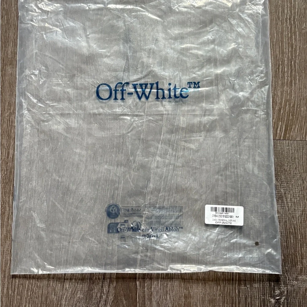 Off-White Hoodie - Picture 11 of 11